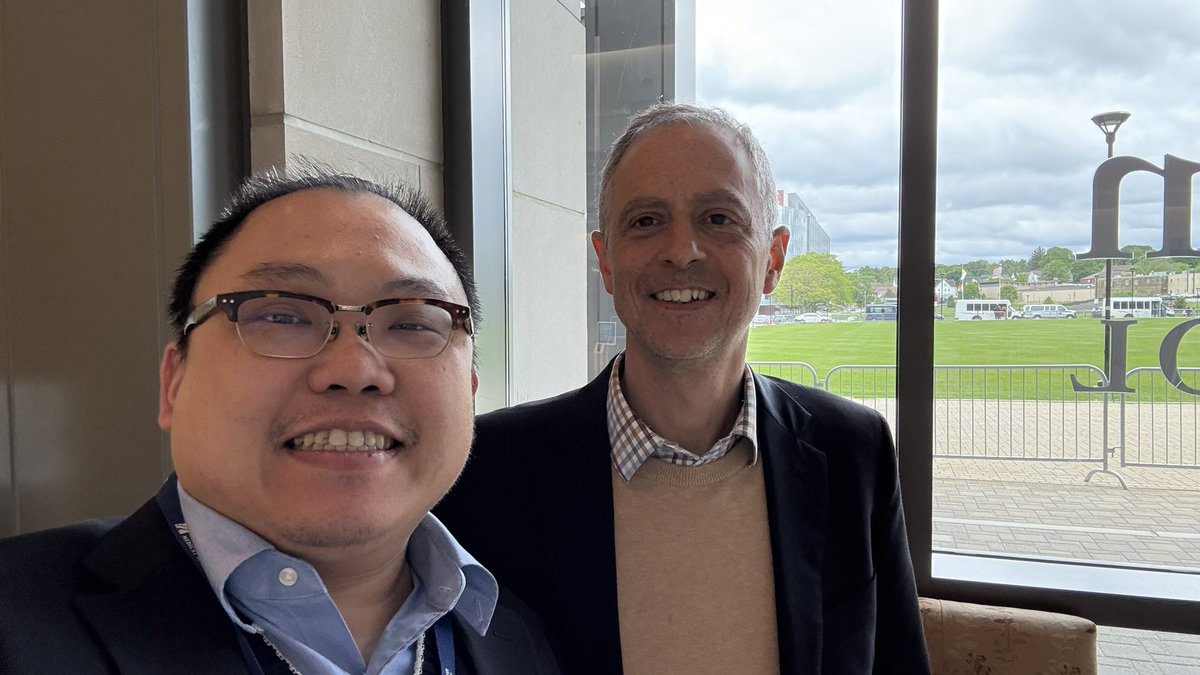 MJWu_TW's tweet image. Had a great time co-organizing the 2nd annual GI Research Day @UMassChan ! Honored to invite my former mentor Dr. Nabeel Bardeesy as keynote. He gave a fantastic talk on new targets for hepatobiliary cancers. Grateful to all the attendees. Lots of interesting talks and posters!
