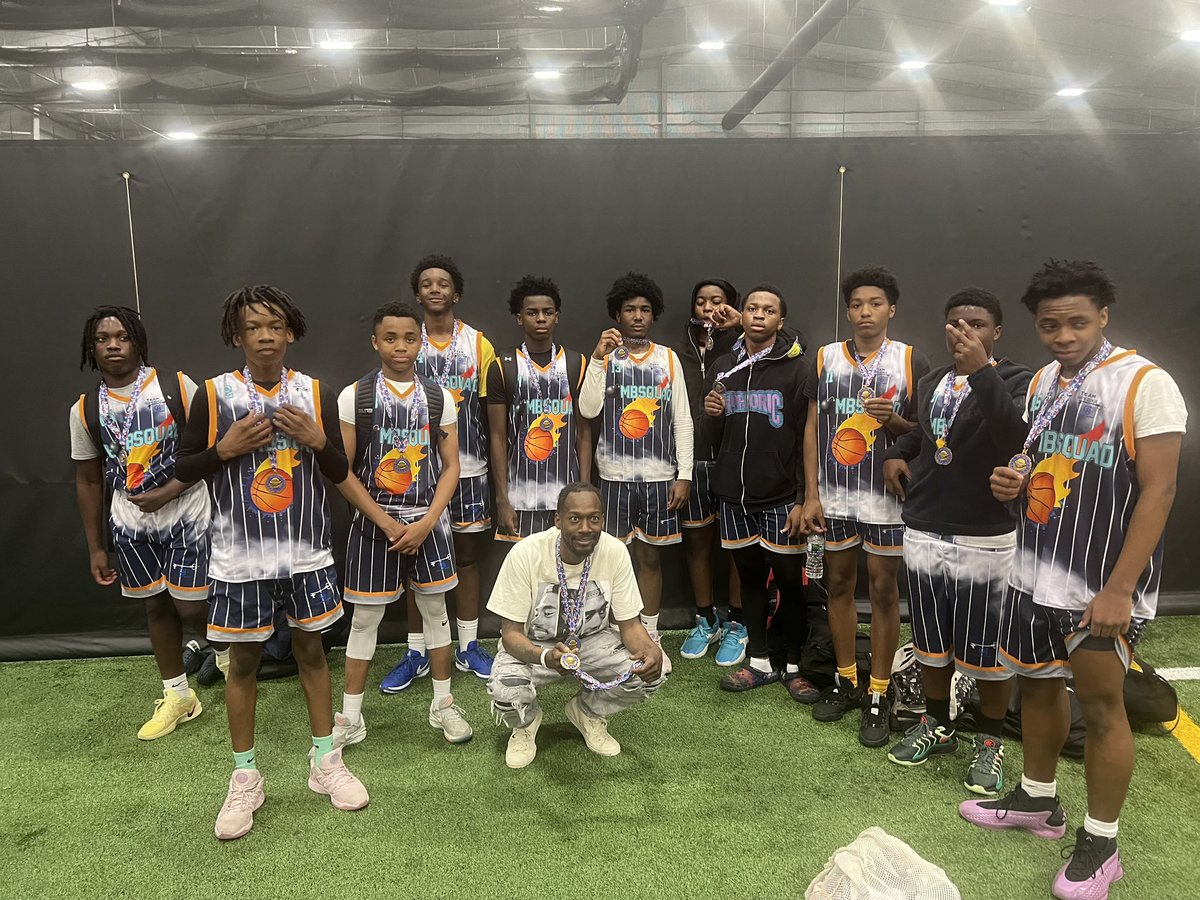 🏆Congrats to Bombsquad, 8/9th Boys Champion at today's Memorial Day Classic. 🇺🇸

🔜NEXT UP: 5/31-6/1 Spring Finale. onedayshootouts.com