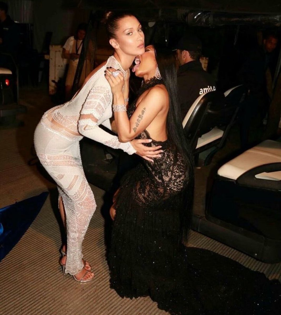 Cowgirl Lewinsky🦄 tweet media