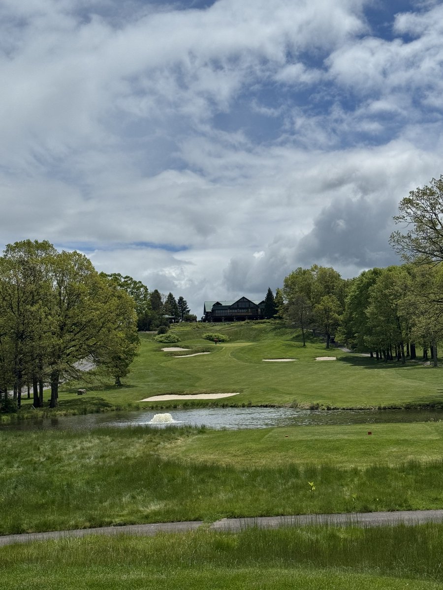 Happy MDW!

It’s a good day for a good day. 

Touch some grass today 🍃