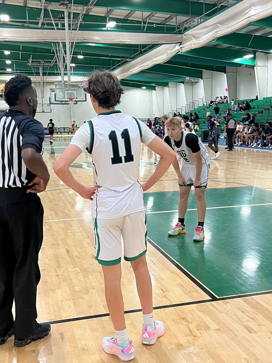 BigShotsGameMVP's tweet photo. Salem Generals 16U #11 Jax Bolling with 12 first half points. Attacks and gets to the rim, moves well without the ball. 
#BIGSHOTS #VAMemorial https://t.co/OZCCtSbo21
