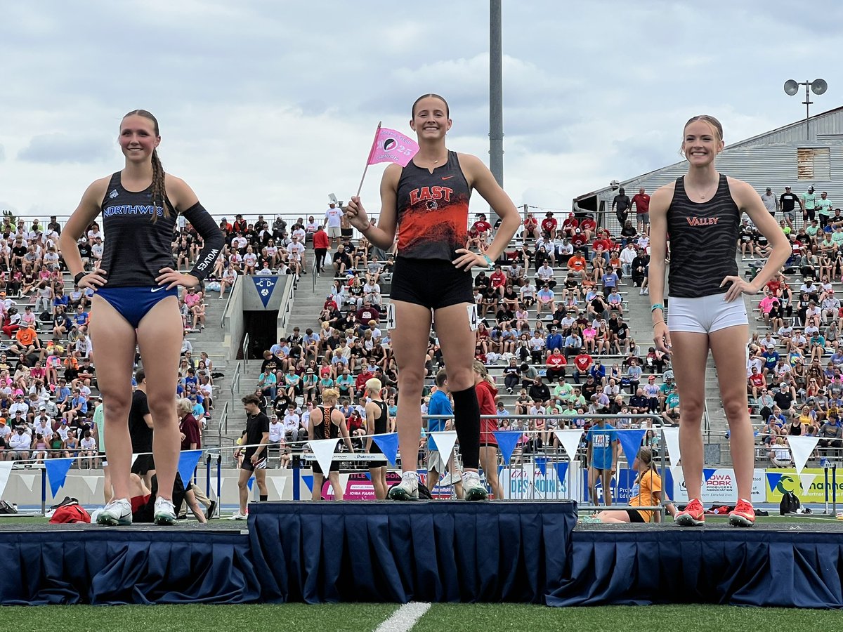 Ryan Timmerman (@ryantimmerman3) on Twitter photo For the 2nd season in a row, SC East has the girlsβ Class 4A 100-meter dash champion.
Ellie Harris won it in β24 with a time of 12.25.
This time around it was Grace Erick winning with a time of 11.98.
<a href="/EHS_SCCSD/">East High School | Sioux City, IA</a> <a href="/SCEast_Track/">SC East Track&Field</a> For the 2nd season in a row, SC East has the girlsβ Class 4A 100-meter dash champion.
Ellie Harris won it in β24 with a time of 12.25.
This time around it was Grace Erick winning with a time of 11.98.
<a href="/EHS_SCCSD/">East High School | Sioux City, IA</a> <a href="/SCEast_Track/">SC East Track&Field</a>
