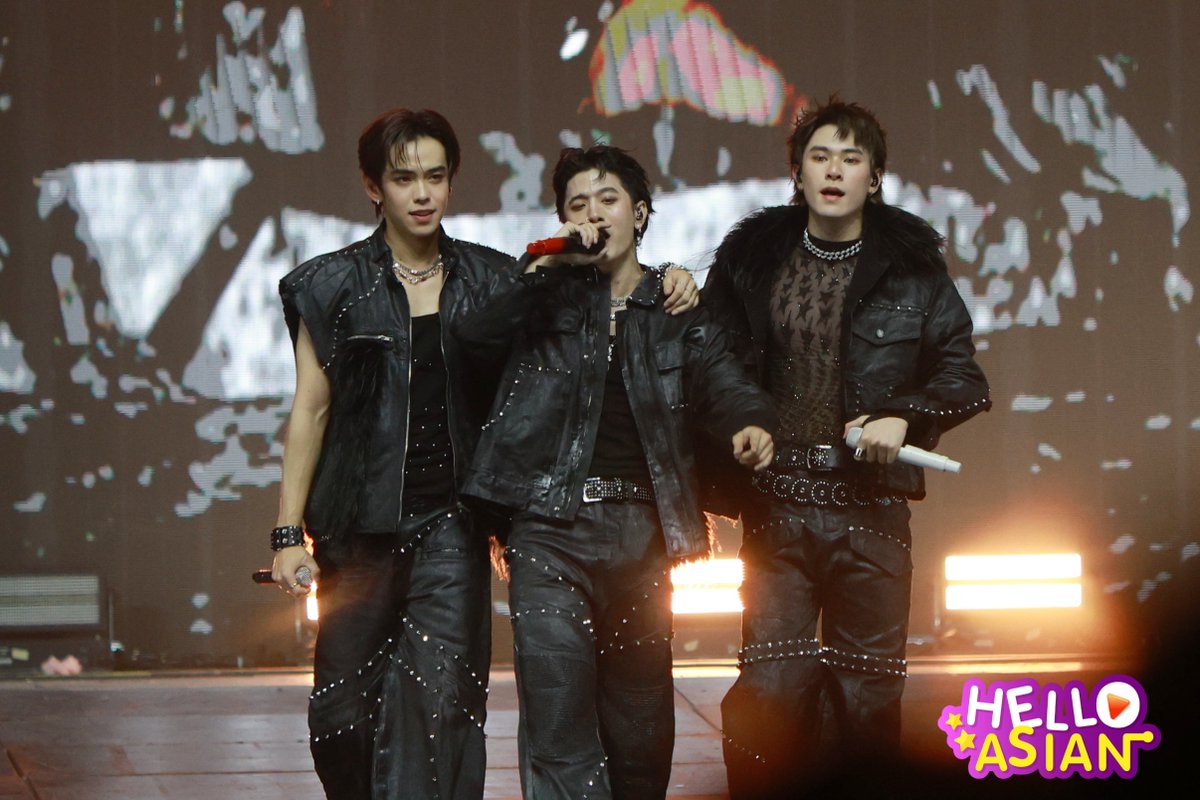 Hello_asian's tweet photo. 3 หนุ่ม #TRINITY_TNT ขนเพล์ยลิสจัดเต็มสุดๆ 

#GOTCHAPOP3xTRINITY
#GOTCHAPOP3
#JackieJackrin #XXSIVK #ThirdLapat https://t.co/wzbXXC5Q4a