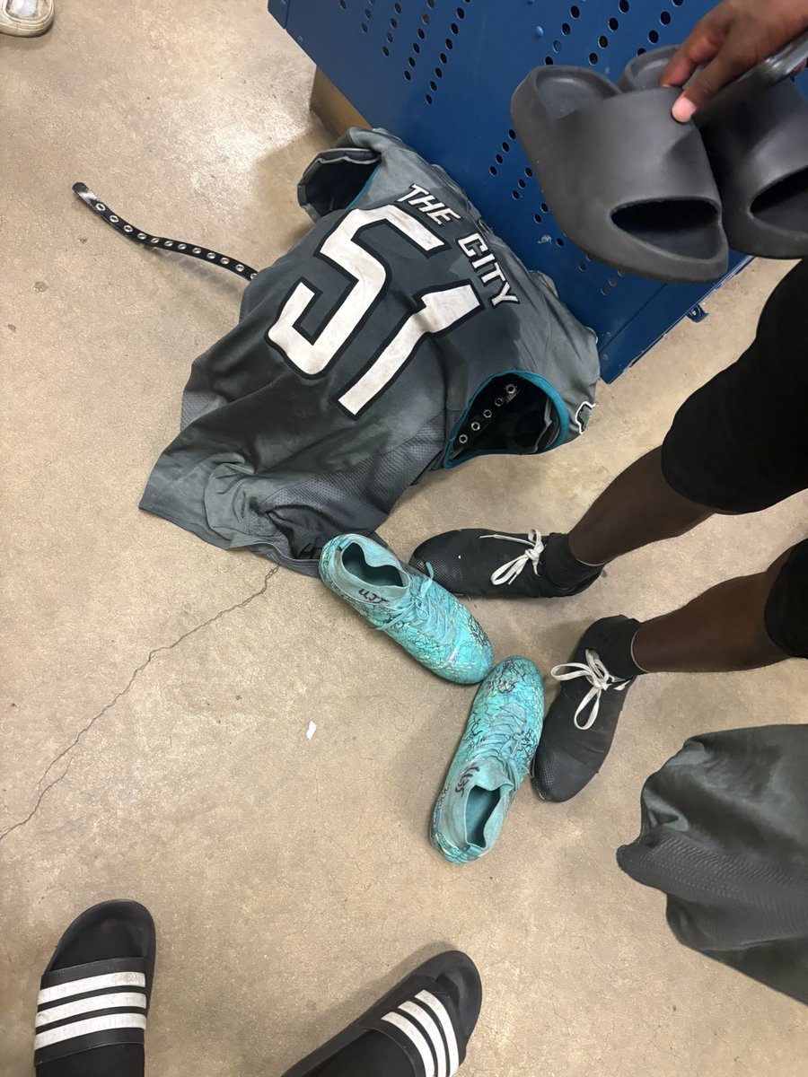 51_Problemz's tweet image. Last chapter but not last the last book 🏁💫
#working #AGTG