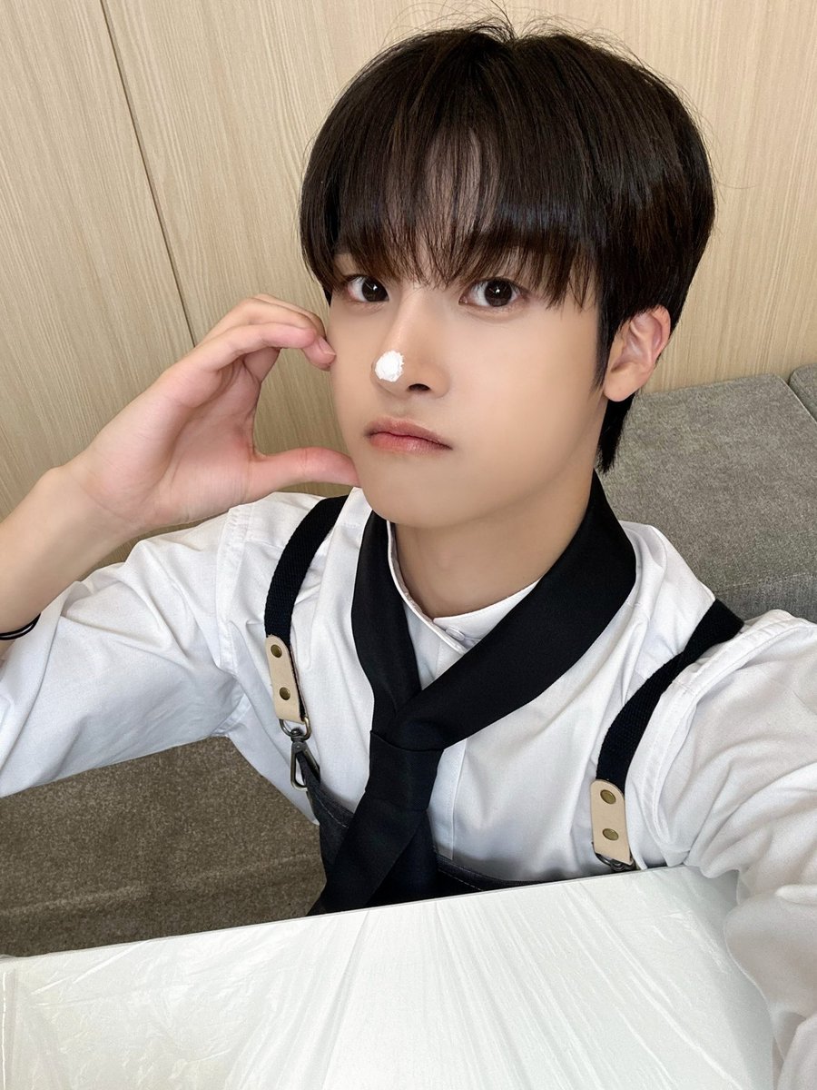 xikers_official's tweet photo. [#준민] 로디 생일 축하해 줘서 너무너무 고마워용🩵😘
#xikers #싸이커스 https://t.co/SaEzMJrsGI