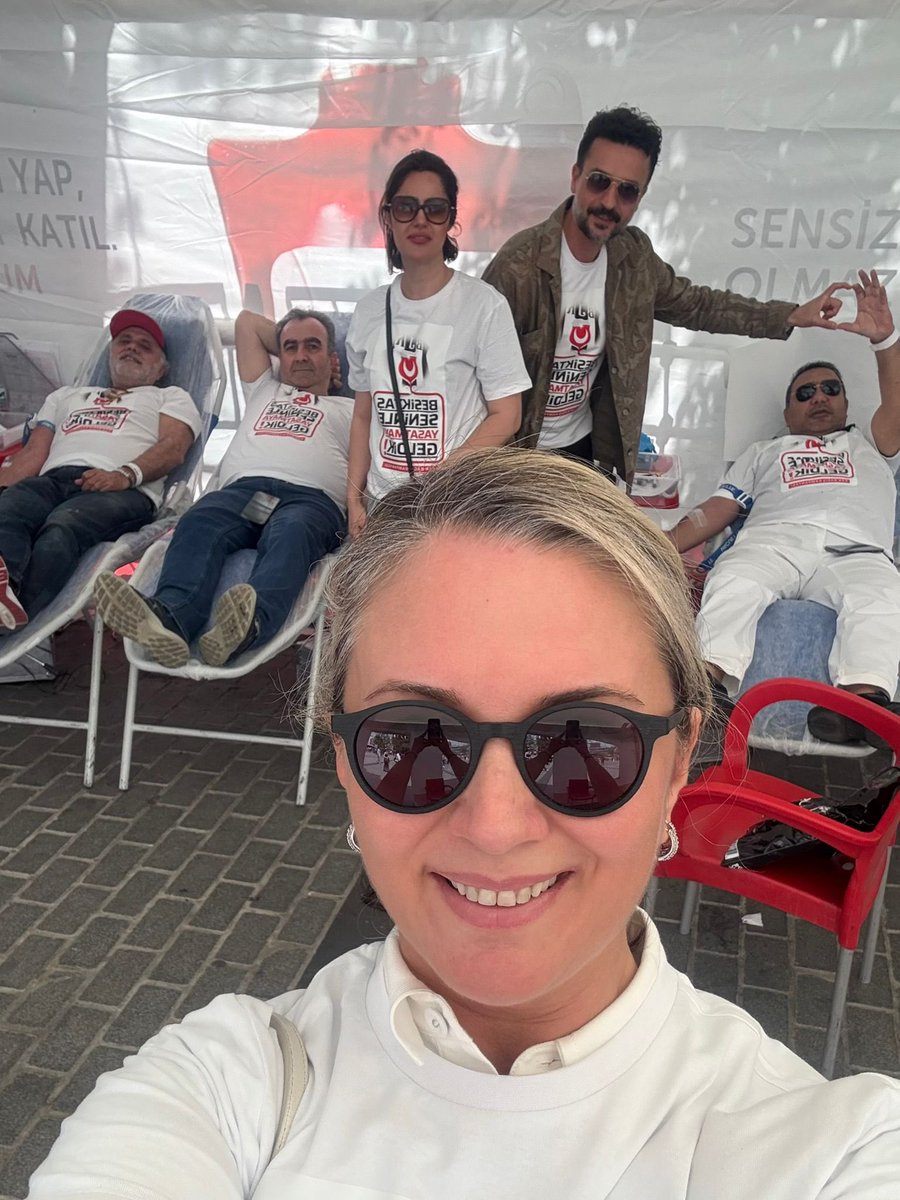 <a href="/besiktas/">Beşiktaş JK</a> kulübümüz ile Kızılay arasında yapılan Beşiktaş seninle yaşatmaya geldik kan bağışı kampanyasına <a href="/itokurumsal/">İstanbul Ticaret Odası (İTO)</a> Beşiktaş Genel Kurul üyeleri ve Beşiktaş Dostluk Grubu Genel Kurul Üyeleri olarak destek verdik. @sanemkurtoglubora <a href="/tarhanbora/">tarhanbora</a> @mmusaevin <a href="/kaanayyildz/">Kaan Ayyildiz</a>