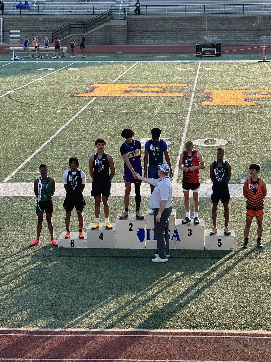 CantonActivity's tweet image. Big shoutout to Darrick Sale as he places 2nd in the 100M Dash at the IESA State Track Meet with a time of 11.55 seconds. Wow, that’s fast!!! 🔥🔥