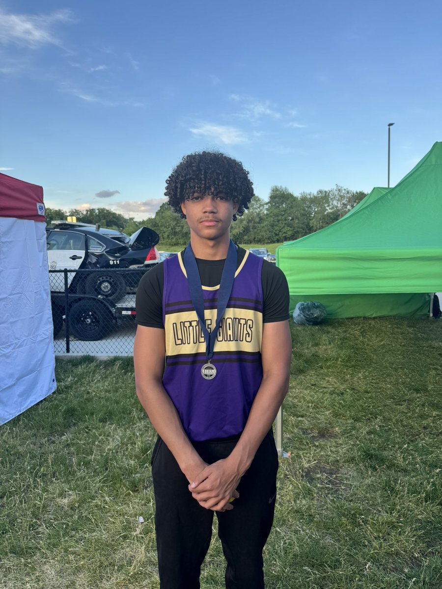 CantonActivity's tweet image. Big shoutout to Darrick Sale as he places 2nd in the 100M Dash at the IESA State Track Meet with a time of 11.55 seconds. Wow, that’s fast!!! 🔥🔥