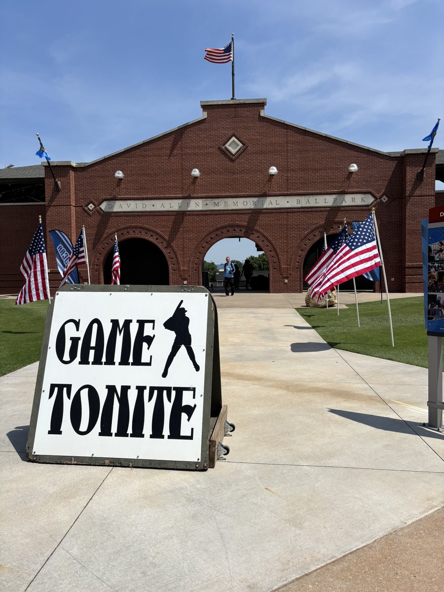 Frederick Community College Cougars (@fcc_cougars) on Twitter photo GAME DAY! โพ๏ธ #FCC_Cougars will play Iowa Central CC Tritons in Game 4 of the 2025 NJCAA DII Baseball World Series! #GoCougars
ย
๐: #9 <a href="/ICCCBaseball/">Iowa Central Baseball</a>
๐ฐ๏ธ: 7:00 PM CDT (8:00 PM EST)
๐: David Allen Memorial | Enid, OK
๐: fccathletics.com/sports/bsb/202โฆ
๐บ: njcaa.org/network GAME DAY! โพ๏ธ #FCC_Cougars will play Iowa Central CC Tritons in Game 4 of the 2025 NJCAA DII Baseball World Series! #GoCougars
ย
๐: #9 <a href="/ICCCBaseball/">Iowa Central Baseball</a>
๐ฐ๏ธ: 7:00 PM CDT (8:00 PM EST)
๐: David Allen Memorial | Enid, OK
๐: fccathletics.com/sports/bsb/202โฆ
๐บ: njcaa.org/network