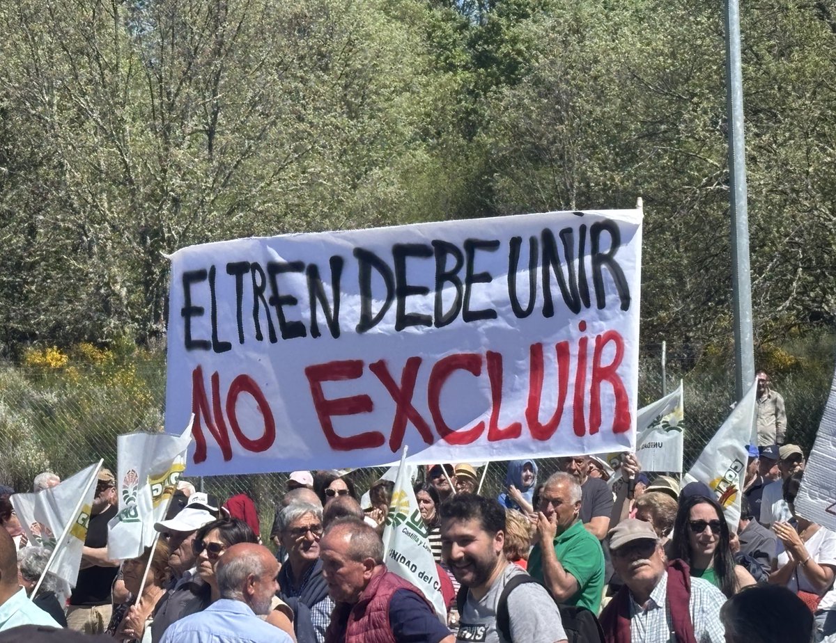 Donde hay que estar. Sin dudas, sin fisuras y sin titubeos. Apoyando la cohesión territorial que traen los buenos servicios públicos, diciendo alto y claro a <a href="/Renfe/">Renfe</a> que Zamora y Sanabria necesitan horarios y frecuencias de tren que sean útiles para vivir y trabajar.