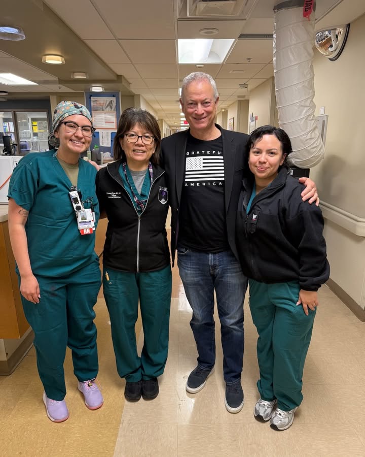 GarySinise's tweet image. Honored to visit the patients at Walter Reed today and among them, one of our RISE Home recipients, Ryan Davis. Yesterday, I had the privilege of performing with my Lt. Dan Band at Quantico, and this morning we continued the mission by #ServingHeroes at Walter Reed. Memorial Day…