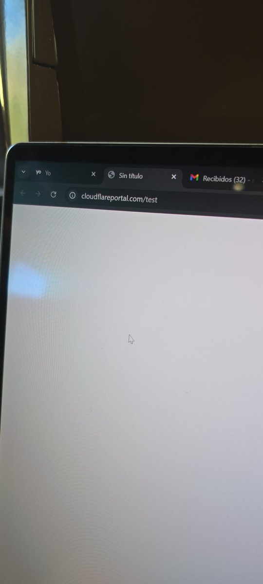 Estoy en el <a href="/iryo_eu/">iryo.eu</a> de camino a casa y no me puedo conectar al wifi del tren. Adivinidad donde está el problema?? Está te va a gustar <a href="/Sergio_deLuz/">Sergio de Luz</a>