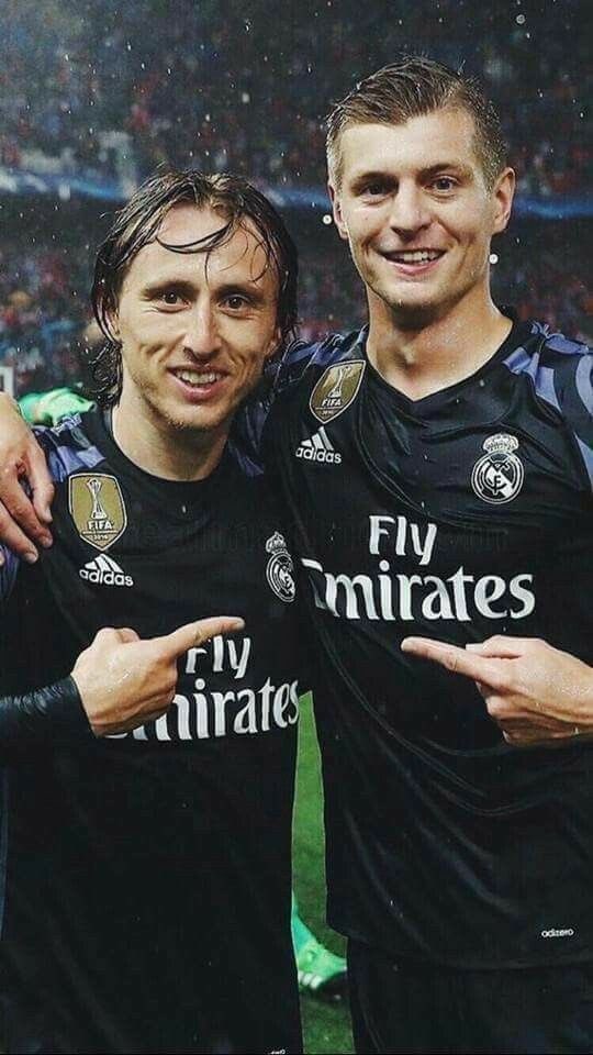 Jesús Baca (@jbacmar) on Twitter photo El <a href="/realmadrid/">Real Madrid C.F.</a> es eterno porque está hecho del material que se forjan los sueños.
<a href="/lukamodric10/">Luka Modrić</a> <a href="/ToniKroos/">Toni Kroos</a> El <a href="/realmadrid/">Real Madrid C.F.</a> es eterno porque está hecho del material que se forjan los sueños.
<a href="/lukamodric10/">Luka Modrić</a> <a href="/ToniKroos/">Toni Kroos</a>