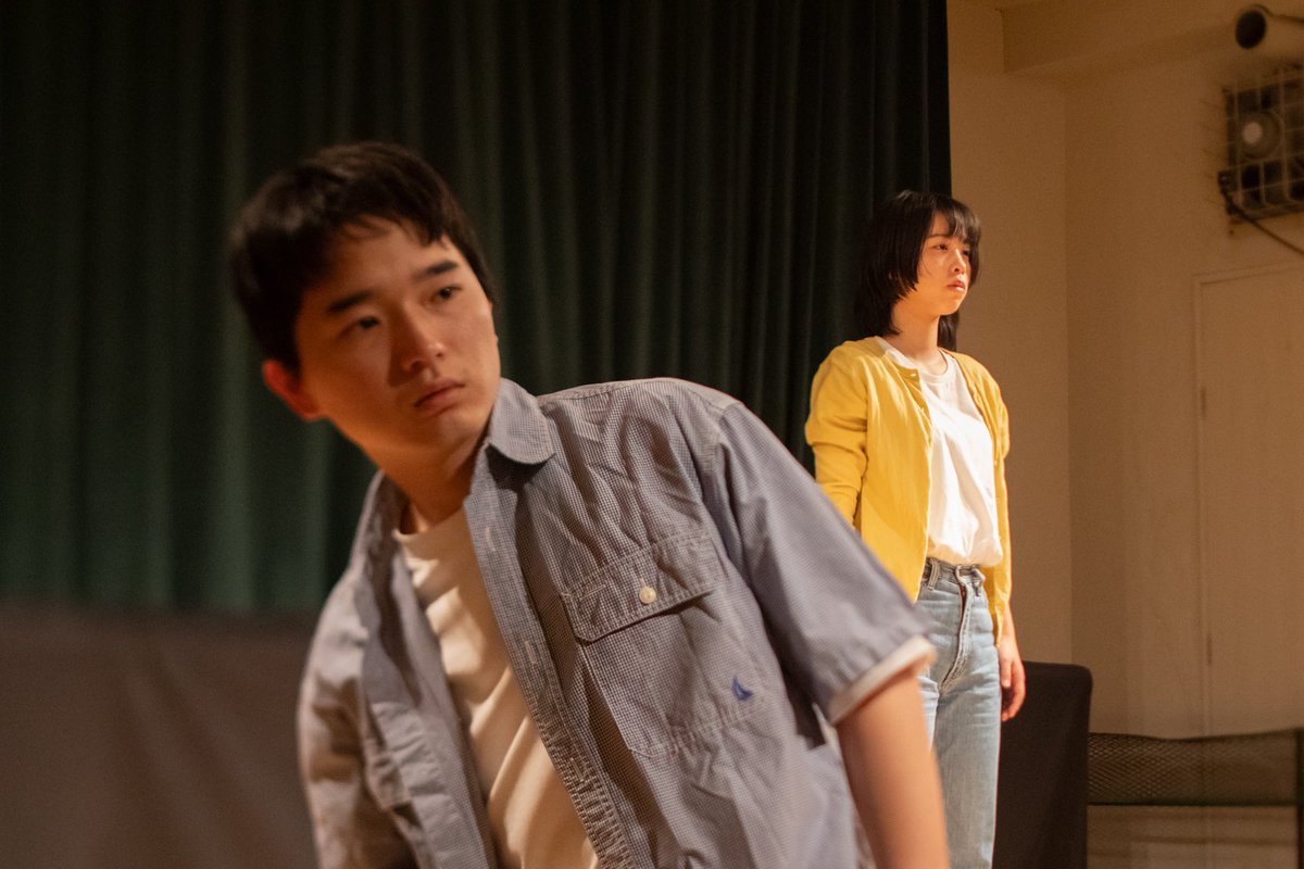 basement_mori's tweet photo. 「虚ろな桃」
2日目、ありがとうございました！
本日は昼夜回あり、違った面白さが現れていました。

明日はついに最終日です。
ご来場お待ちしております！

5/25(日)13:00- △
　　　　★17:00- △ 残り1席！
　★終演後トークゲスト：松田正隆さん

ご予約はこちらから
https://t.co/Toy0s0tQsX https://t.co/zMOJppTYmN