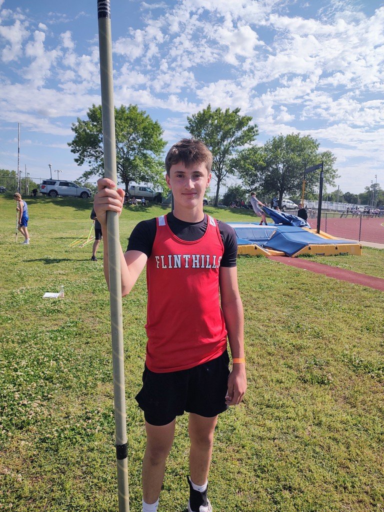 Freshman Kaleb Grunder qualified for STATE in pole vault! Kaleb will vault at State Track at WSU on Saturday, May 31st at 11:30 am!

Video of qualifying jump in the comments!