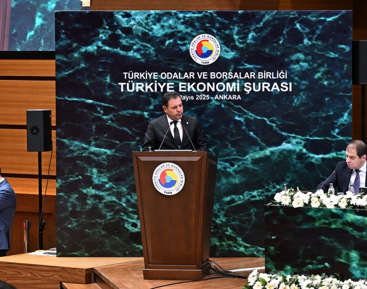 TOBB Türkiye Ekonomi Şurası’nda Şanlıurfa’nın öncelikli taleplerini dile getiren ŞUTSO Başkanımız Sn. <a href="/mdoganyetim/">Mehmet Doğan Yetim</a> ’e teşekkür ediyorum. Şehrimizin kalkınmasına katkı sunacak bu girişimler, iş dünyamıza ve halkımıza umut olmuştur. Şanlıurfa halkı adına şükranlarımızı sunarım.