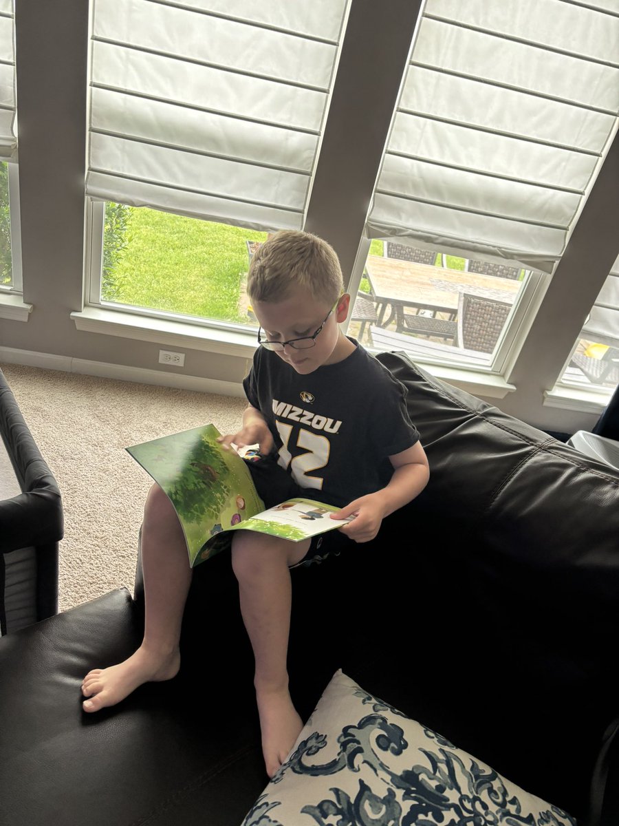Kyle Johnson (@coachjohnsonwms) on Twitter photo Rowan starting his day with 20 minutes of reading! <a href="/MrsBlecherWSD/">@JourneyJaguarBookNookWSD</a> Rowan starting his day with 20 minutes of reading! <a href="/MrsBlecherWSD/">@JourneyJaguarBookNookWSD</a>