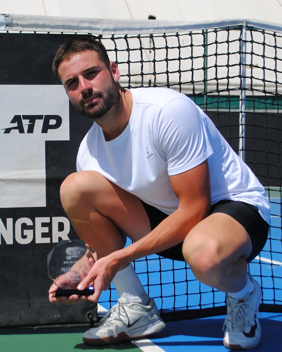 Maiden Challenger trophy ✅  

Saba Purtseladze is the champion in Tbilisi! 

#ATPChallenger