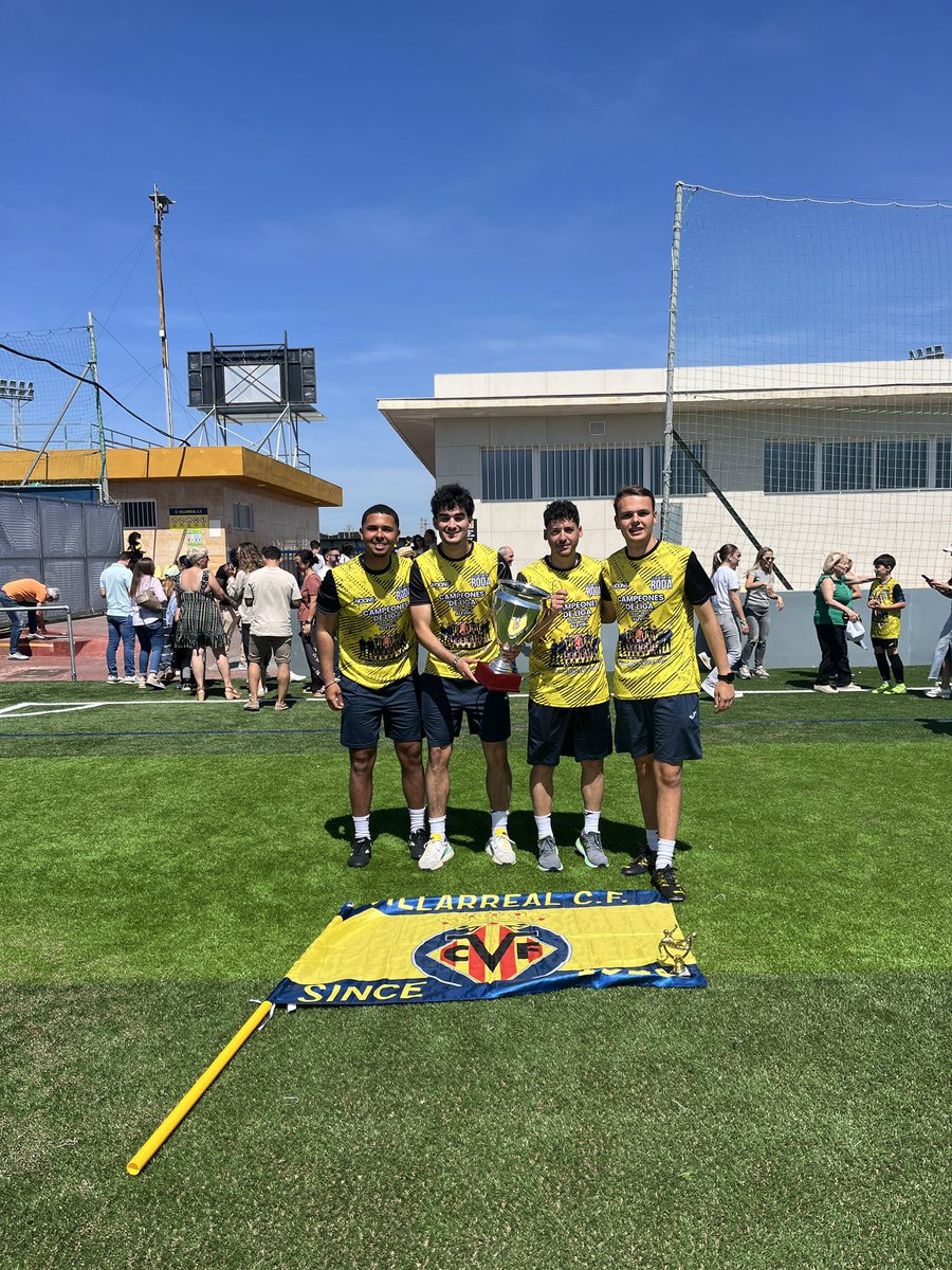 Comprometerse con el esfuerzo, responsabilizarse con tratar de dar nuestra mejor versión. Creer en un proceso que nos ayude a progresar a diario. 

Liga 24-25 🏆✅