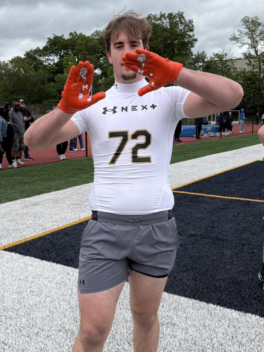 Richie O’Leary (@rivalsrichie) on Twitter photo 2027 OL recruit <a href="/RouleauSidney/">BigSid 4⭐️ OT/DE</a> rocking the Miami gloves at UA Camp 🌪️
<a href="/canes_county/">CanesCounty.com</a> <a href="/BenjaminRivals/">Marcus Benjamin</a>
n.rivals.com/content/athlet… 2027 OL recruit <a href="/RouleauSidney/">BigSid 4⭐️ OT/DE</a> rocking the Miami gloves at UA Camp 🌪️
<a href="/canes_county/">CanesCounty.com</a> <a href="/BenjaminRivals/">Marcus Benjamin</a>
n.rivals.com/content/athlet…