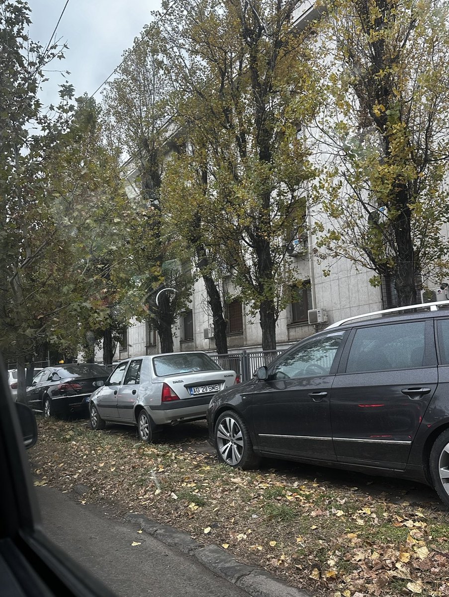 Biannurse's tweet photo. 4 Dec | Bucharest 🇷🇴 https://t.co/5XyeMndmpp