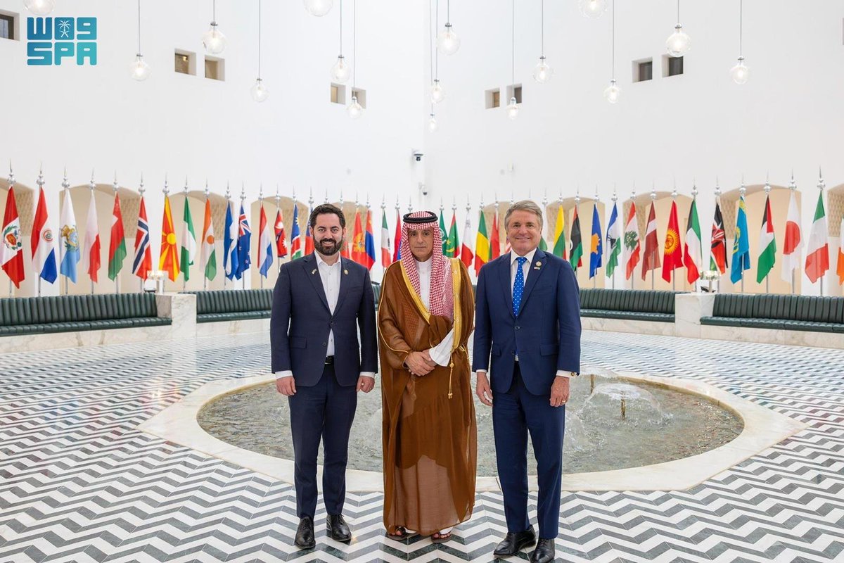 وزير الدولة للشؤون الخارجية يستقبل وفدًا من مجلس النواب الأمريكي.
spa.gov.sa/N2324346
#واس_عام