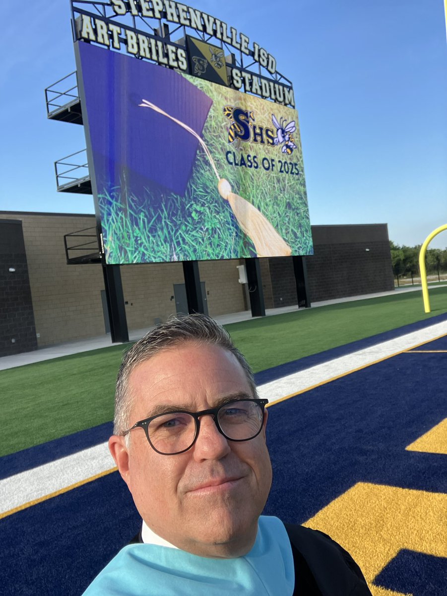 Eric J. Cederstrom, Ed.D (@eric_cederstrom) on Twitter photo Year 32 in the books - congrats class of ‘25 Year 32 in the books - congrats class of ‘25