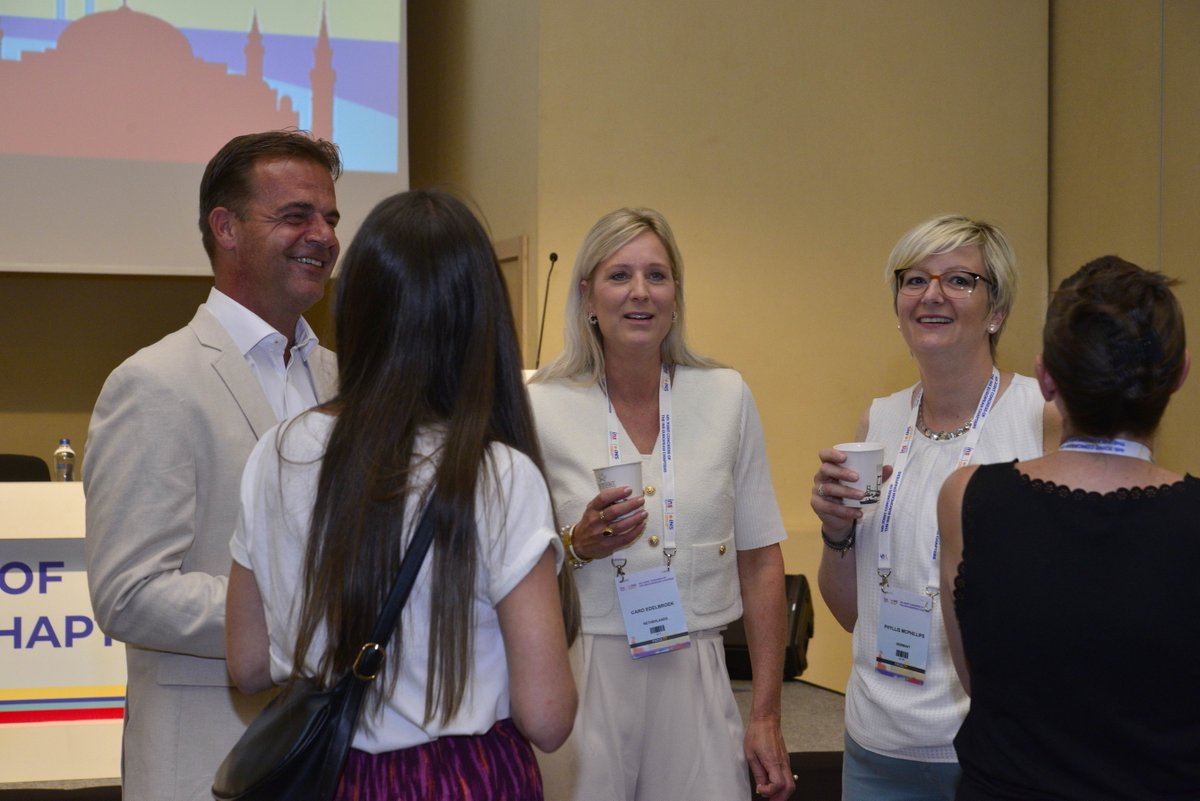 INSeuro's tweet photo. Parallel sessions starting now at #eINS2025!

🕠 Neuropathies – Hall A
🕠 Spinal Pain Syndrome 1 – Hall B
🕠 Spinal Cord Stimulation – Hall C

Which will you join? Don’t miss the latest advances! https://t.co/MCQDu2kBs6
