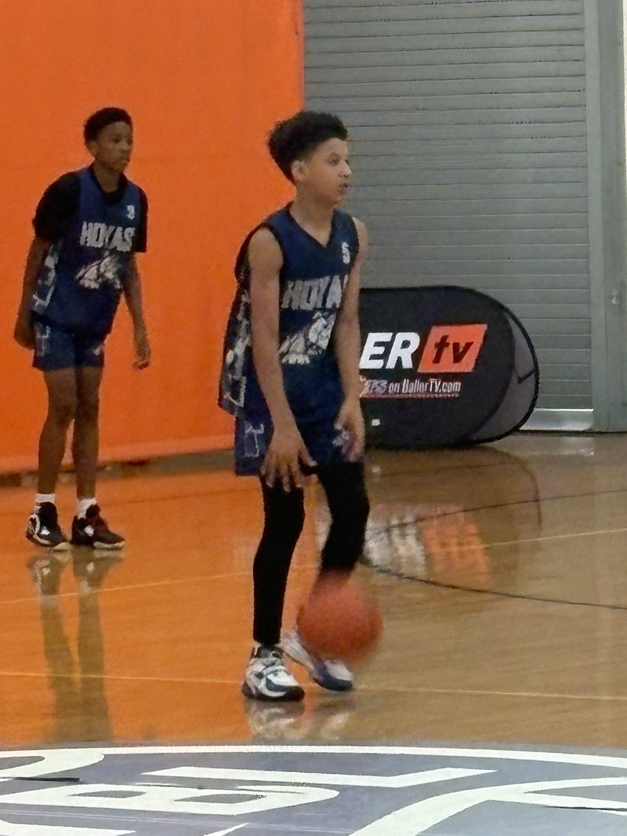 13u Sam Assad leading the way for Hampton Hoyas . Comfortable shooter, great in transition, and gets his teammates involved.

#Bigshots #Vamemorial
