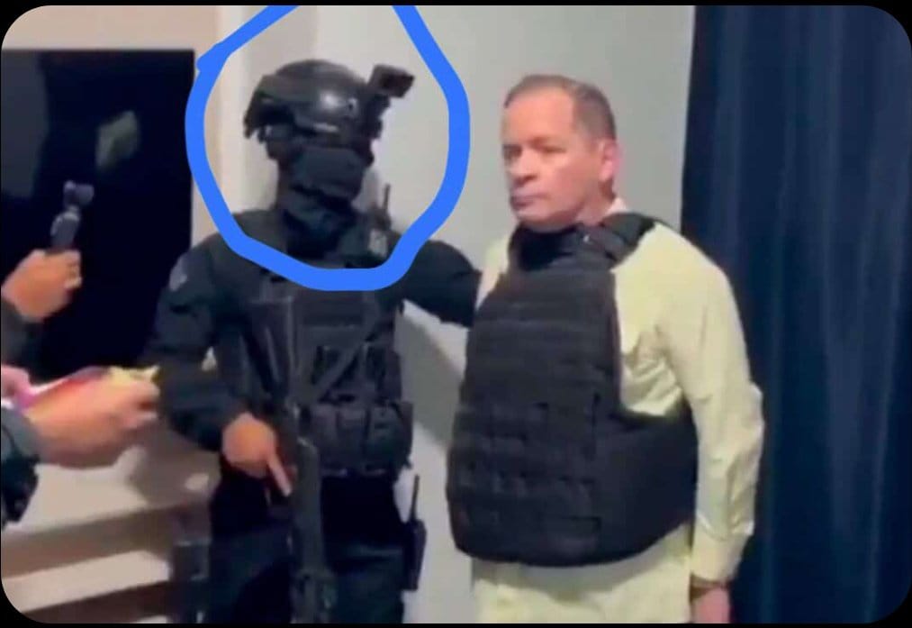 Delatado por sus propios compañeros.

Fray García, uno de los secuestradores de Guanipa. 

Tú también tienes familia, maldito.