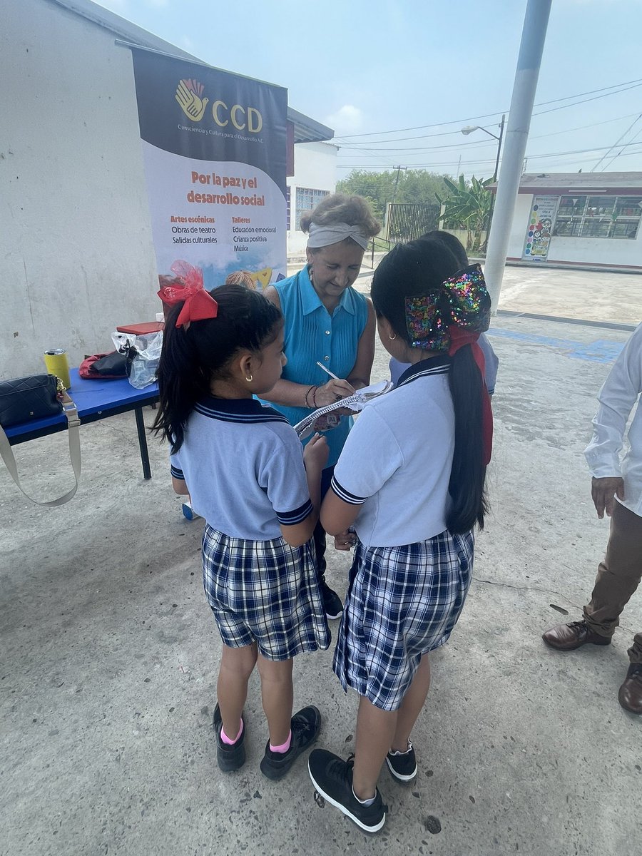 CCD_AC_'s tweet photo. Impartimos el Taller de Educación Emocional a la niñez de una escuela primaria indígena. 

El autoconocimiento es paz, poder y desarrollo

Llevamos Inspiración para mejorar 

#Tabasco #CCDAC #DonatariaAutorizada #NNA #ODS3 #ODS4 #ODS10 #ODS16 https://t.co/N1QCtqoTcp