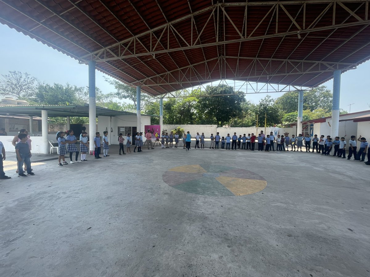CCD_AC_'s tweet photo. Impartimos el Taller de Educación Emocional a la niñez de una escuela primaria indígena. 

El autoconocimiento es paz, poder y desarrollo

Llevamos Inspiración para mejorar 

#Tabasco #CCDAC #DonatariaAutorizada #NNA #ODS3 #ODS4 #ODS10 #ODS16 https://t.co/N1QCtqoTcp