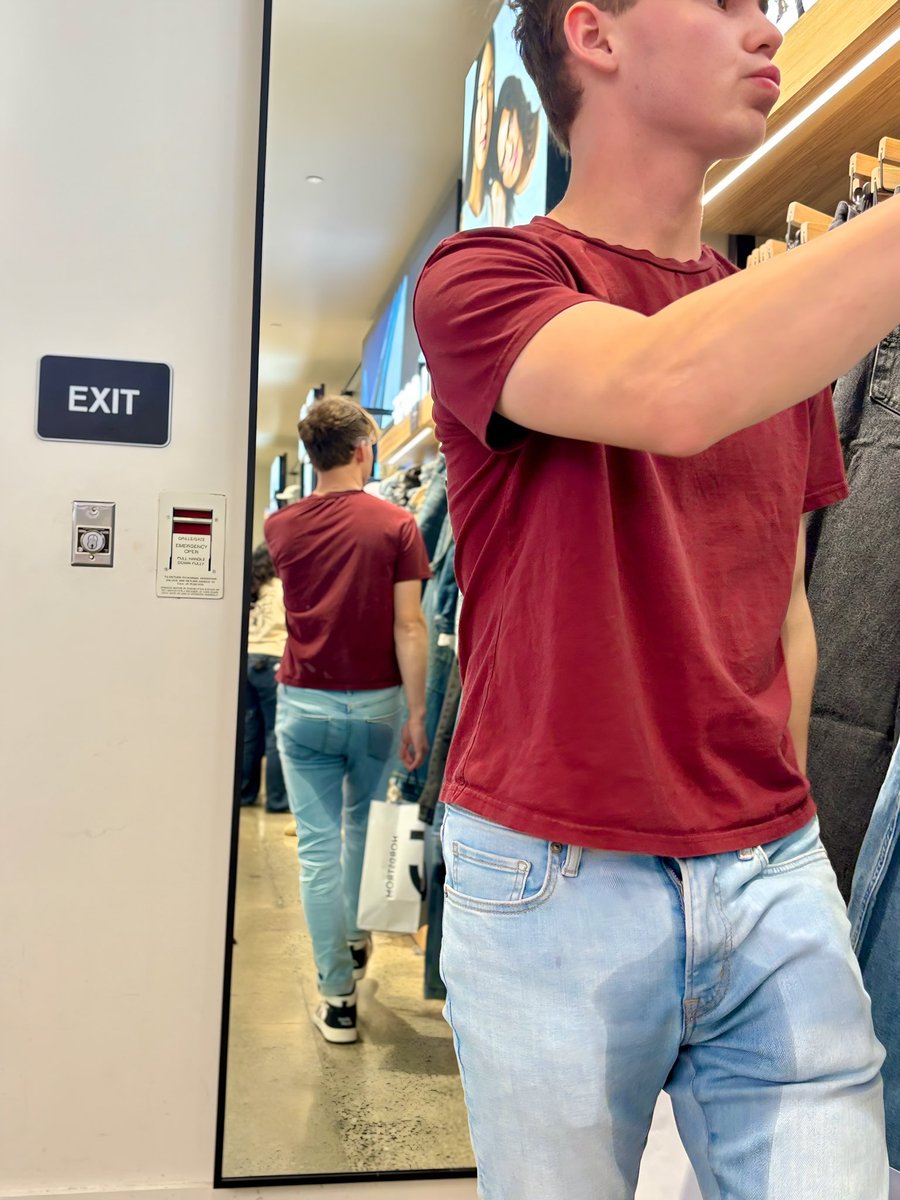 BabyToreAbdl's tweet image. So there’s a boy in front of you who’s a little wet while shopping? 💦 What’s the big deal? 🤷🛍️

justfor.fans/BabyToreABDL