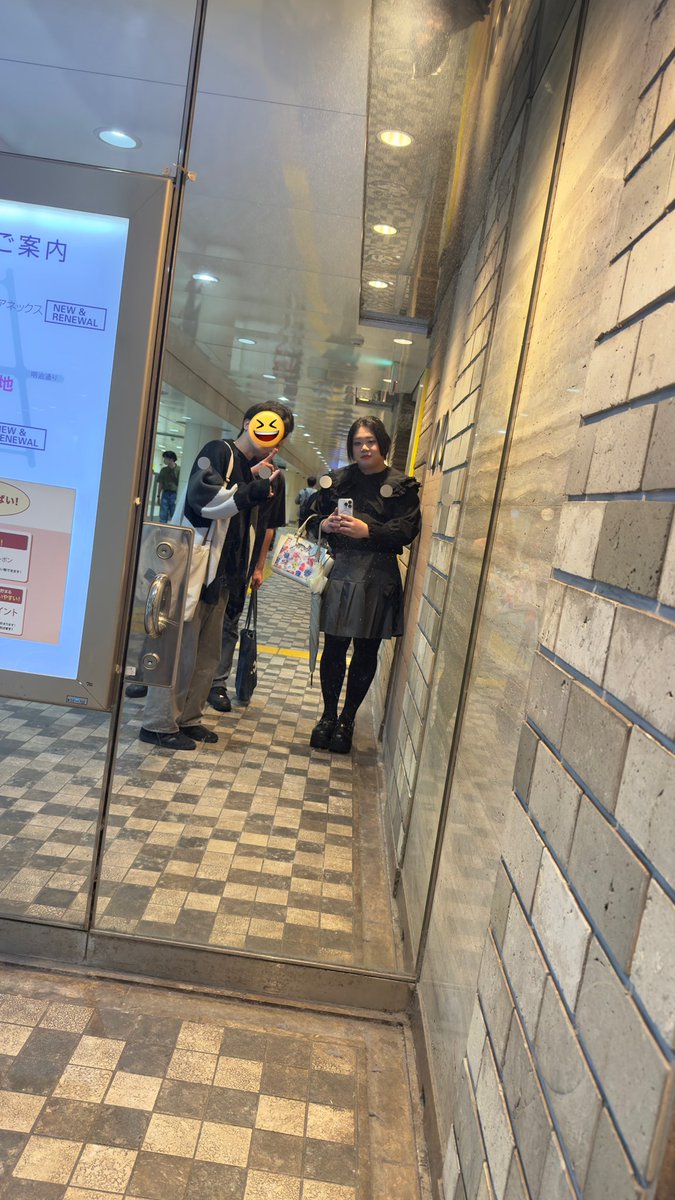 会社の同期と例の場所通ったので記念撮影しといた😌