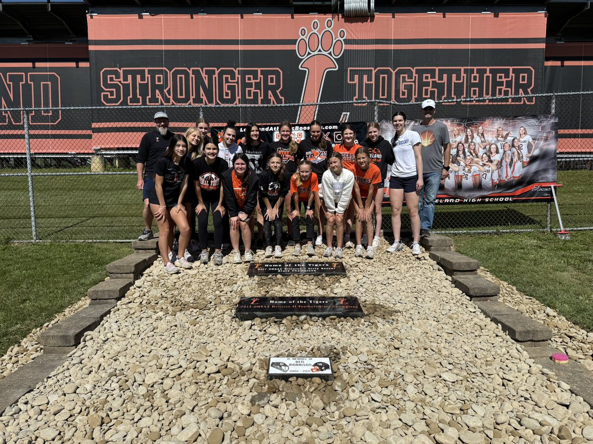 I LOVE when our Tiger student-athletes give back and make our campus look awesome. Thanks to a bunch of our girls soccer, girls dive and girls basketball players that came together to make this happen! <a href="/Loveland_AsstAD/">Shayne Lyons</a> <a href="/LovelandTigers/">Loveland Tigers</a> <a href="/TeamforBen/">Ben Morrison Fund</a> <a href="/ToriMorrison48/">Tori Morrison</a> #beLOVEland