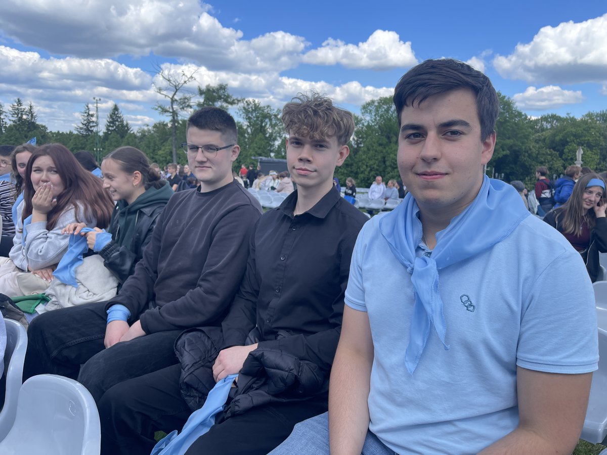 JasnaGoraNews's tweet image. &quot;Jesteśmy nadzieją!” pod takim hasłem na #JasnaGóra odbywa się 26. Pielgrzymka Młodych z Radiem Maryja. Organizatorzy zwracają uwagę, że pielgrzymka to oddanie Matce Bożej wszystkiego czym żyje młodzież. To spotkanie z Panem Bogiem, czas uwielbienia i świadectw.