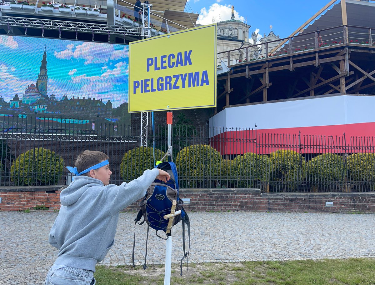 JasnaGoraNews's tweet image. &quot;Jesteśmy nadzieją!” pod takim hasłem na #JasnaGóra odbywa się 26. Pielgrzymka Młodych z Radiem Maryja. Organizatorzy zwracają uwagę, że pielgrzymka to oddanie Matce Bożej wszystkiego czym żyje młodzież. To spotkanie z Panem Bogiem, czas uwielbienia i świadectw.