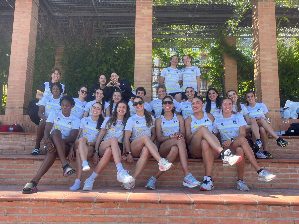 👏🏽 ¡Preparadas una tarde más para dar espectáculo sobre la pista!

🎯 Objetivo: Conseguir hoy zanjar la permanencia en DH 

💛💚 #SoñemosSinLímites