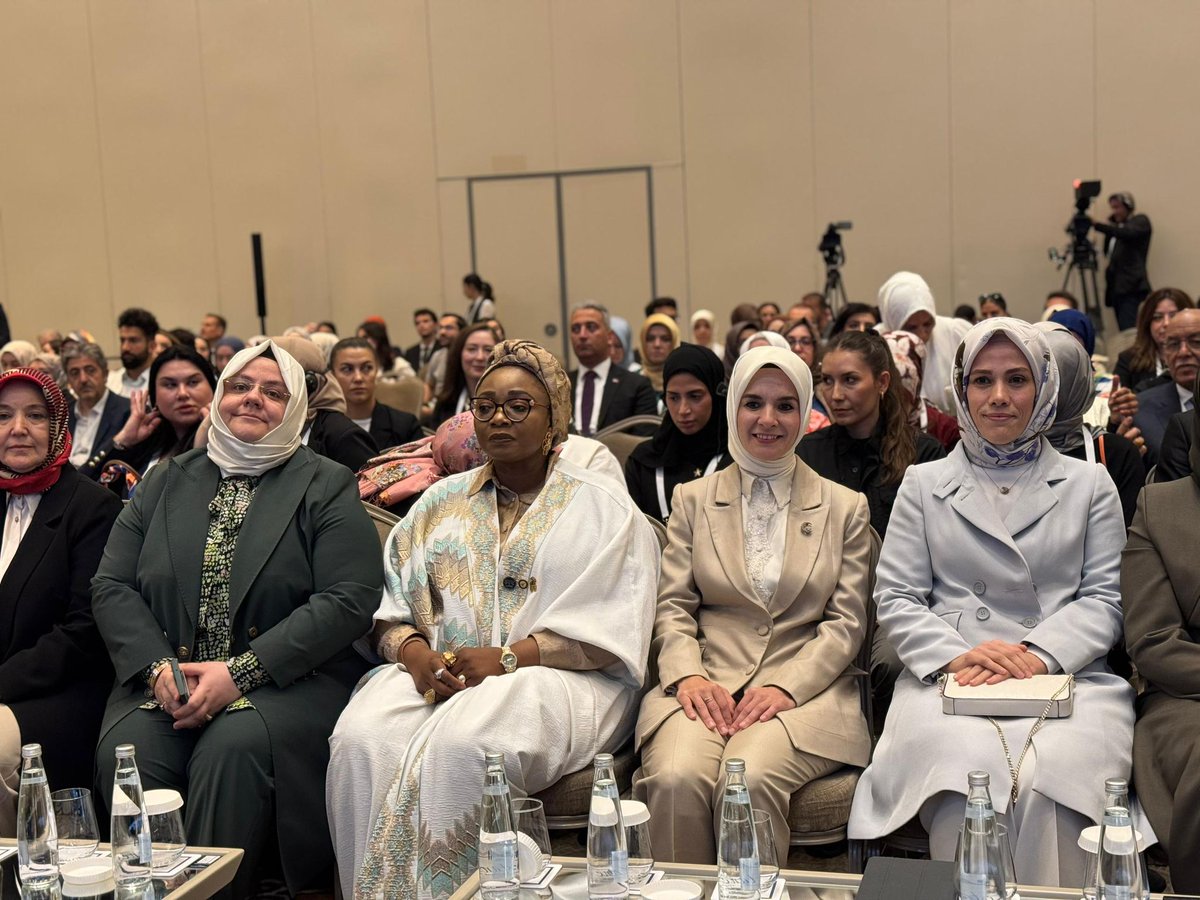 Honourable Minister of Women Affairs of Nigeria, Imaan Sulaiman-Ibrahim, has participated in the International Family Forum in Istanbul, upon the invitation by Mahinur Özdemir Göktaş, Minister of Family and Social Services of Türkiye.🇹🇷🇳🇬