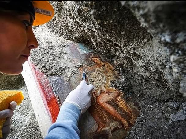 Imagine walking into a room sealed in silence for nearly 2,000 years, only to be met by the haunting, lifelike gaze of a goddess frozen in time. This is the experience now offered by a newly uncovered fresco in Pompeii, an ancient Roman city buried under volcanic ash in 79 AD.