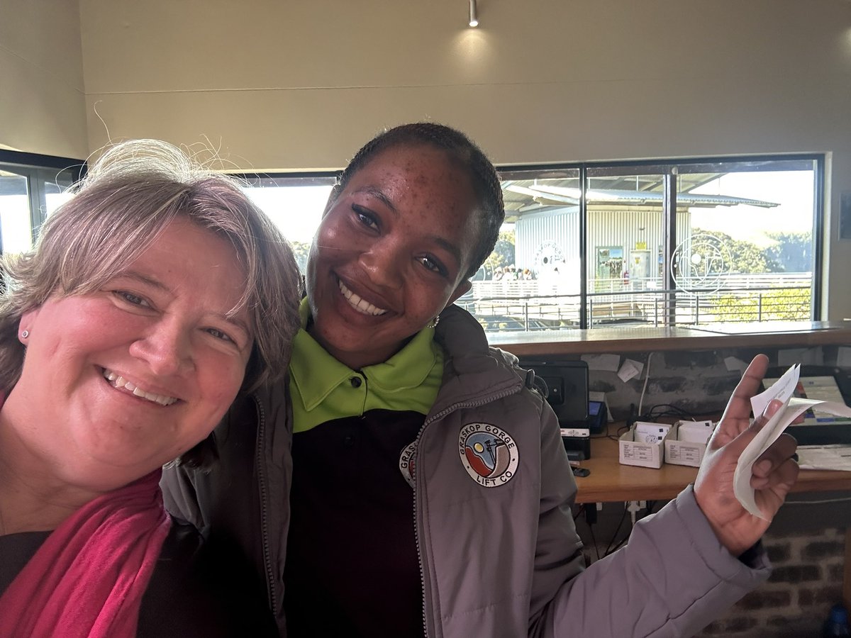 Wonderful to see more of our graduates out working x 💕💕💕 <a href="/gorge_co/">GraskopGorgeLiftCo</a> <a href="/GwfOnline/">Good Work Foundation</a>