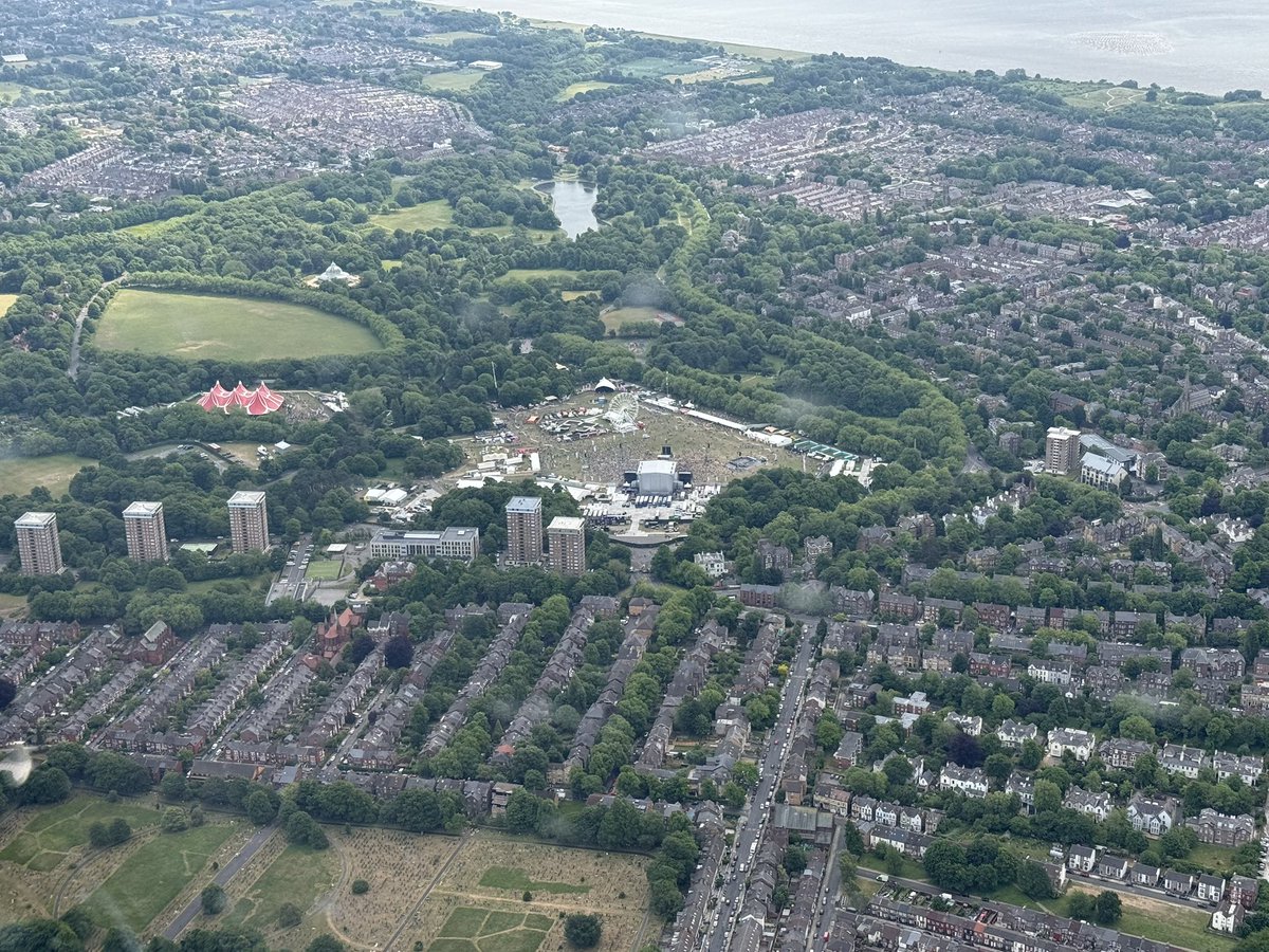 #radio1bigweekend Wave #Liverpool 👋🏻👋🏻👋🏻<a href="/BBCradio1player/">BBCRadio1UK</a> <a href="/BBCRadio1PR/">BBC Radio 1, 1Xtra & Asian Network Press Office</a>
