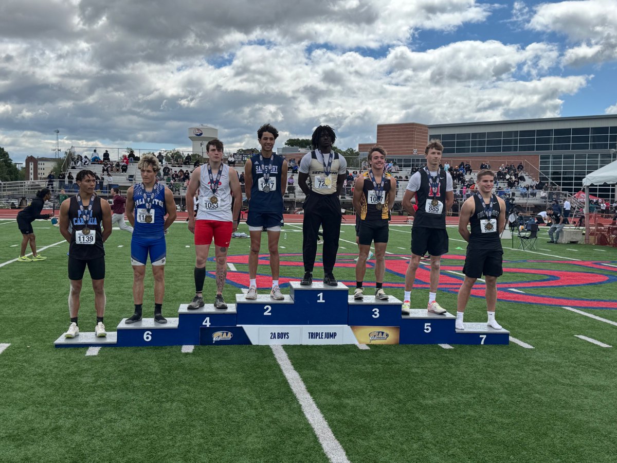 Hickory’s second medal today!
2A boys Triple Jump
5- Peter Krahe (Hickory)