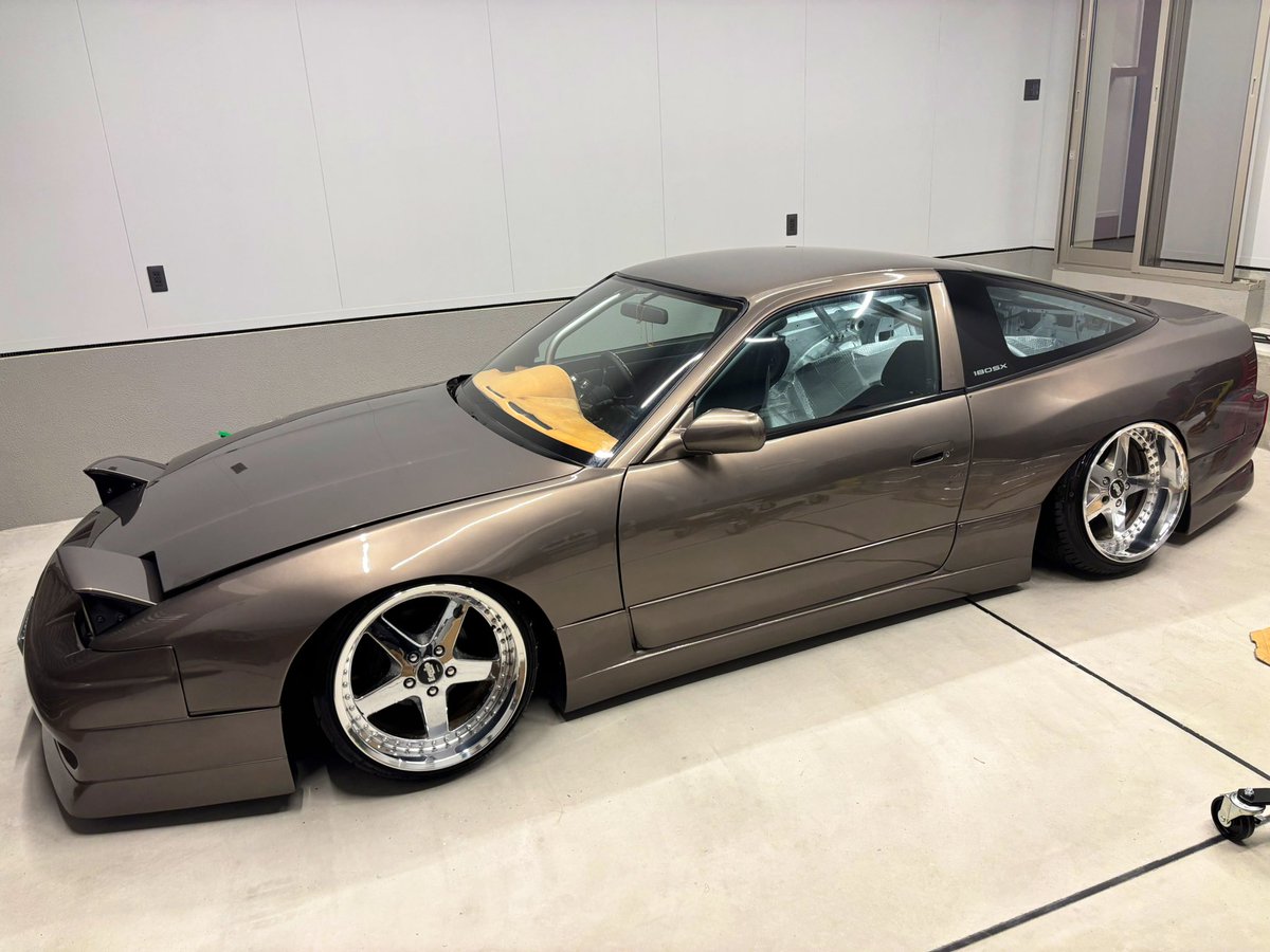 夜中でもホイール磨けるの良い