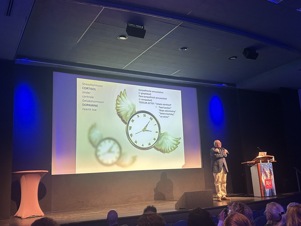 Leiderschap begint bij jezelf én bij het zien van het talent van de ander. Op 6 april sprak Luc de Wulf over zijn visie op flow, vertrouwen en talent. Dank LBBO &amp; AIT voor deze inspirerende studiedag!
#Leiderschap #Flow #Onderwijs #LBBO #AIT #LucDeWulf