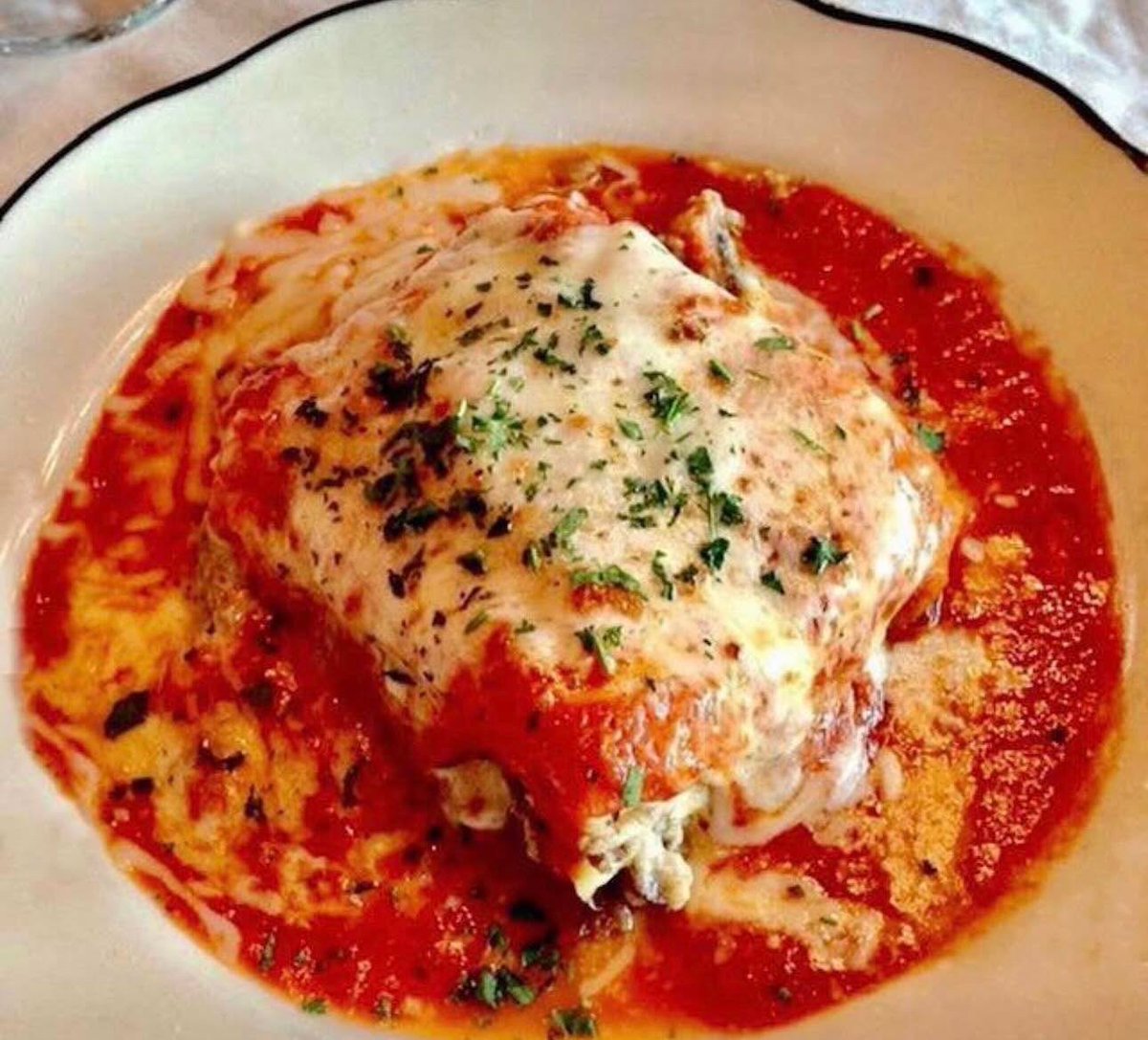 Every pasta dish we create is like a warm hug from Italy itself. From our kitchen with amore! linktr.ee/cheffeker