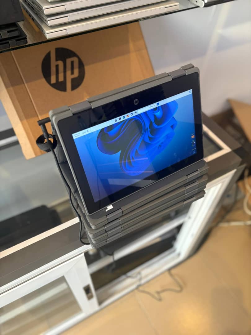 PMTechGroups's tweet image. HP PROBOOK X360 TOUCHSCREEN11 G6 EE
INTEL CORE i3-10110Y 10TH GEN
4 CPUs @1.5GHz SPEED 8GB RAM 128GB SSD
TOUCHSCREEN FLIP Integrated: Intel® UHD Graphics
11.6 inch Display Size
BLUETOOTH, WI-FI, WEBCAM
USB, TYPE -C, HDMI, ETHERNET PORTS
Ghc 2350
Call // WhatsApp 
0241700337