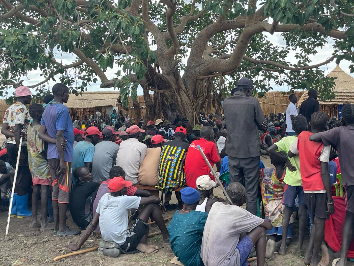 PeaceCanal's tweet photo. Yesterday, we greatly impacted the lives of the people living in Bic Bic, Nanaam Area of Gumuruk County by establishing a new humanitarian centre of influence. This is part of the Peace Partners through Peace Canal as an implementing partner, mobilizing the hostile youths to abandon cattle raiding, revenge killing, and inter-communal conflict, child and women abduction, and focusing on economic activities like farming. This place is an isolated area without basic services. Peace Partners through @RSRTFSouthSudan  provided eye-catching basic services: established an airstrip, humanitarian and administration compounds, a borehole, and a literacy learning space for the age-sets since last year.
Through the support from Peace Canal, @POFSouthSudan, and  @RSRTFSouthSudan , the community is enjoying clean water for the first time. This clean water/borehole was provided by Caritas Germany. Humanitarian centre and air strip supported by the @RSRTFSouthSudan  crisis modifier funds. This four-day engagement helps us interact with the communities, understand how we can collaborate to chart a better path for sustaining peace among all communities. 
#SouthSudan #PeaceCanal #Peace4All #SustainablePeace #EndChildAbduction #SSOX
