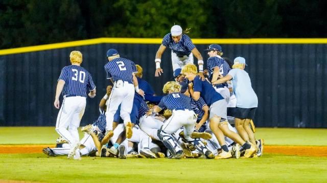 RobersonRams's tweet image. Grateful… for the absolute BEST administrators, teachers, parents, PEP program, alums, fans, AND to the AWESOME student section last night… Thanks for HAVING our BACKS! These players RESPONDED! Let’s get this done! #TCMOB