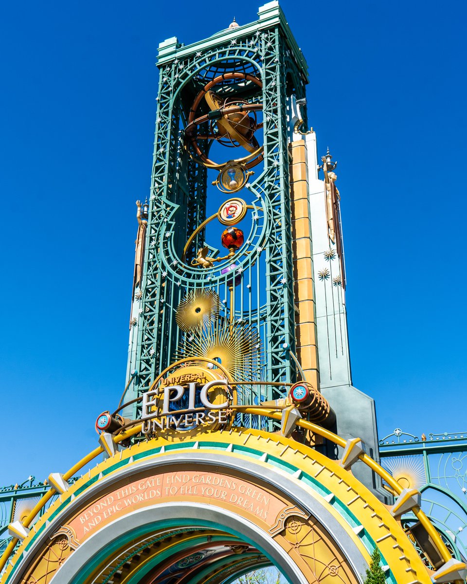 UniversalORL's tweet image. Four parks, four icons 🤩